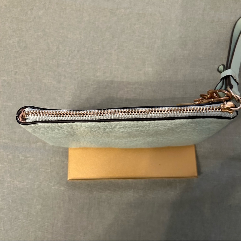 Kate Spade Light Green Wristlet - Picture 4 of 10